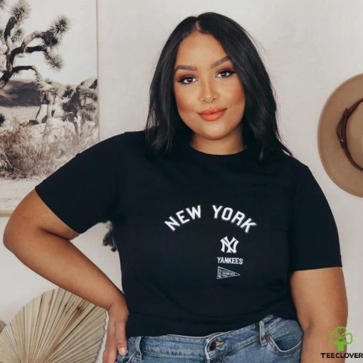 Pro Standard Women's New York Yankees Navy Boxy T Shirt