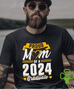 Proud mom of a 2024 graduate shirt