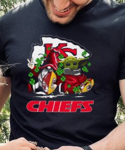 Kansas City Chiefs Christmas T Shirt Baby Yoda St Patrick_s Day Super Bowl LIV Champions T Shirt Xmas Mery Christmas