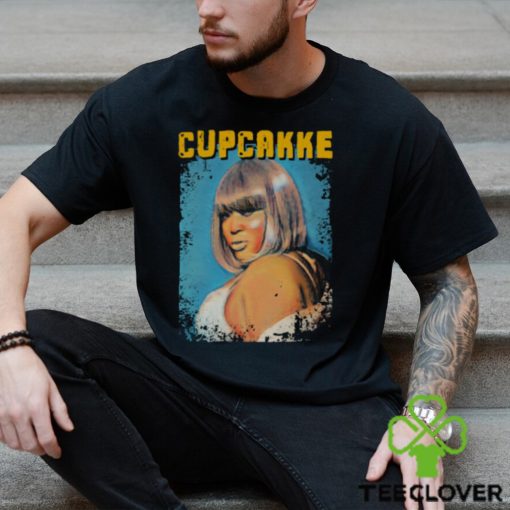 Queen cupcakke distressed photo design t shirt