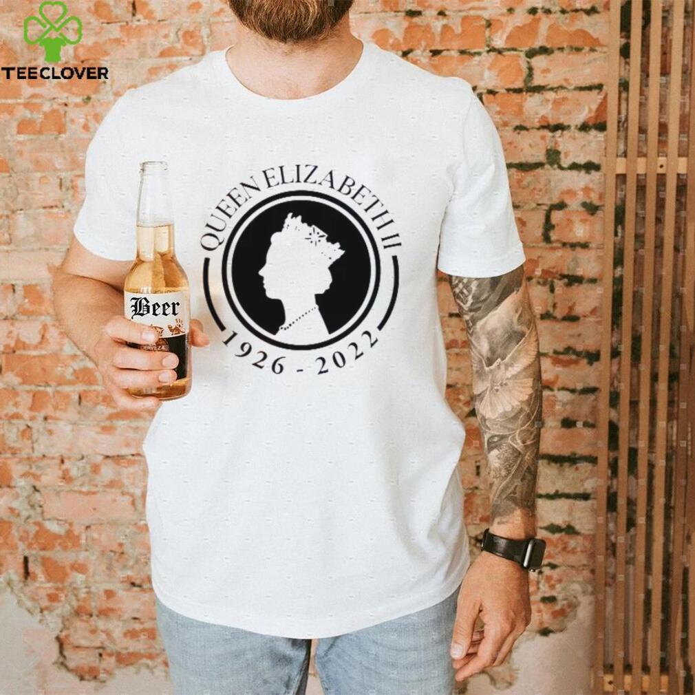 RIP Queen Elizabeth England Royal Monarchy Remembering T Shirt RIP Queen Elizabeth England Royal Monarchy Remembering T Shirt