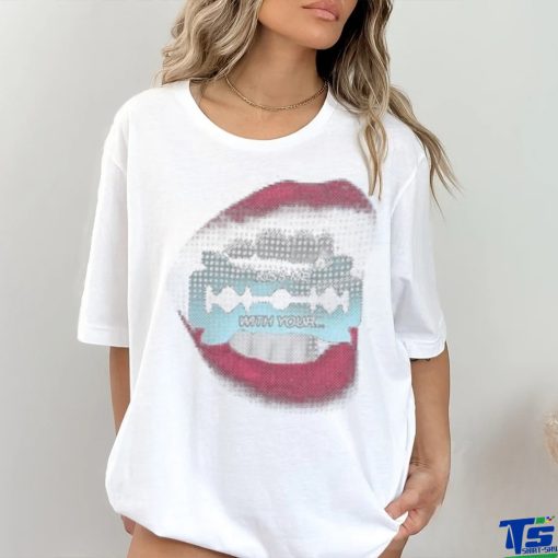 Razor Kiss Me With Your Shirt