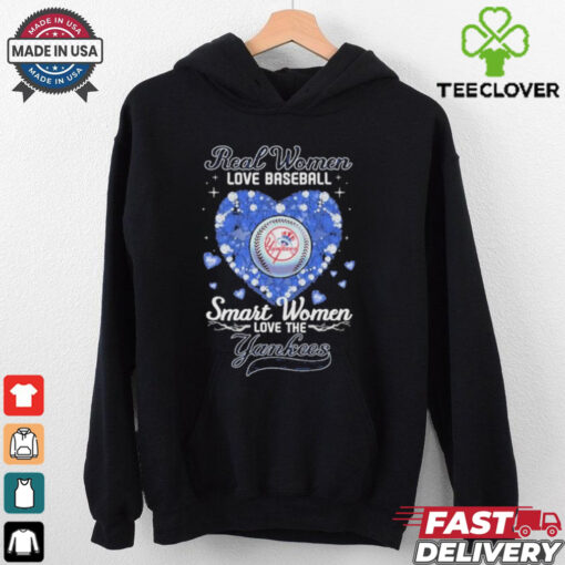 Real Women Love Baseball Smart Women Love The New York Yankees X Vintage Diamonds Shirt