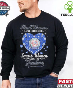 Real Women Love Baseball Smart Women Love The New York Yankees X Vintage Diamonds Shirt