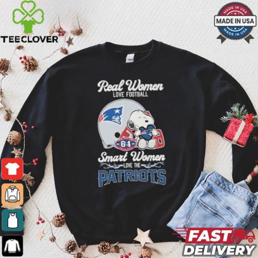 Real Women Love Football Smart Women Love The New England Patriots T Shirt