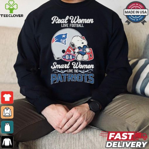 Real Women Love Football Smart Women Love The New England Patriots T Shirt