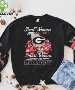 Real Women Love Georgia Bulldogs Smart Women Shirt