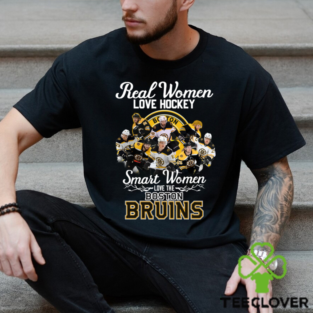 Real Women Love Hockey Smart Women Love The Boston Bruins Heart
