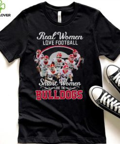 Real Women love football Smart Women love the Georgia Bulldogs 2022 Champions signatures hoodie, sweater, longsleeve, shirt v-neck, t-shirt