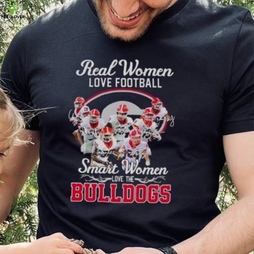 Real Women love football Smart Women love the Georgia Bulldogs 2022 Champions signatures hoodie, sweater, longsleeve, shirt v-neck, t-shirt