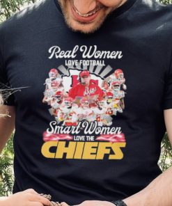 Real women love football smart women love the Chiefs signatures sport shirt