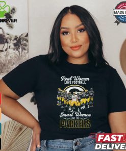 Real women love football smart women love the Packers hoodie, sweater, longsleeve, shirt v-neck, t-shirt