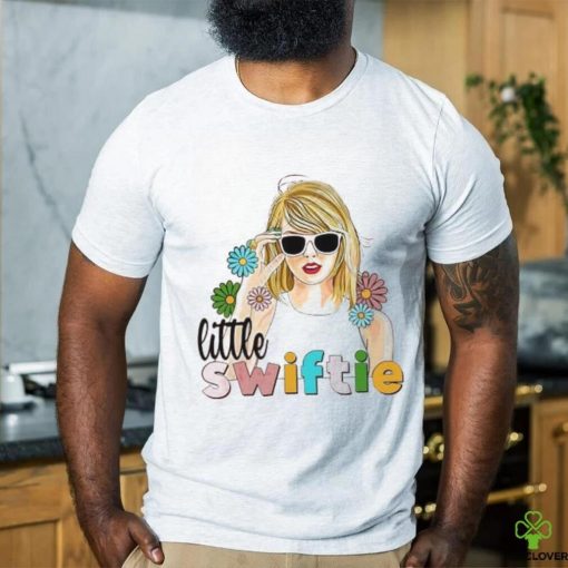 Retro Blossom Taylor Fan shirt