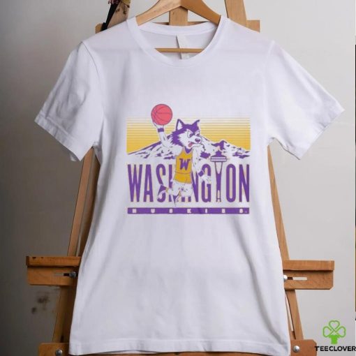 Retro Inspired Uw Dunking Harry The Husky T Shirt