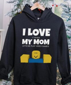 Roblox NOOB I Love My Mom Funny Gamer Gift T Shirt