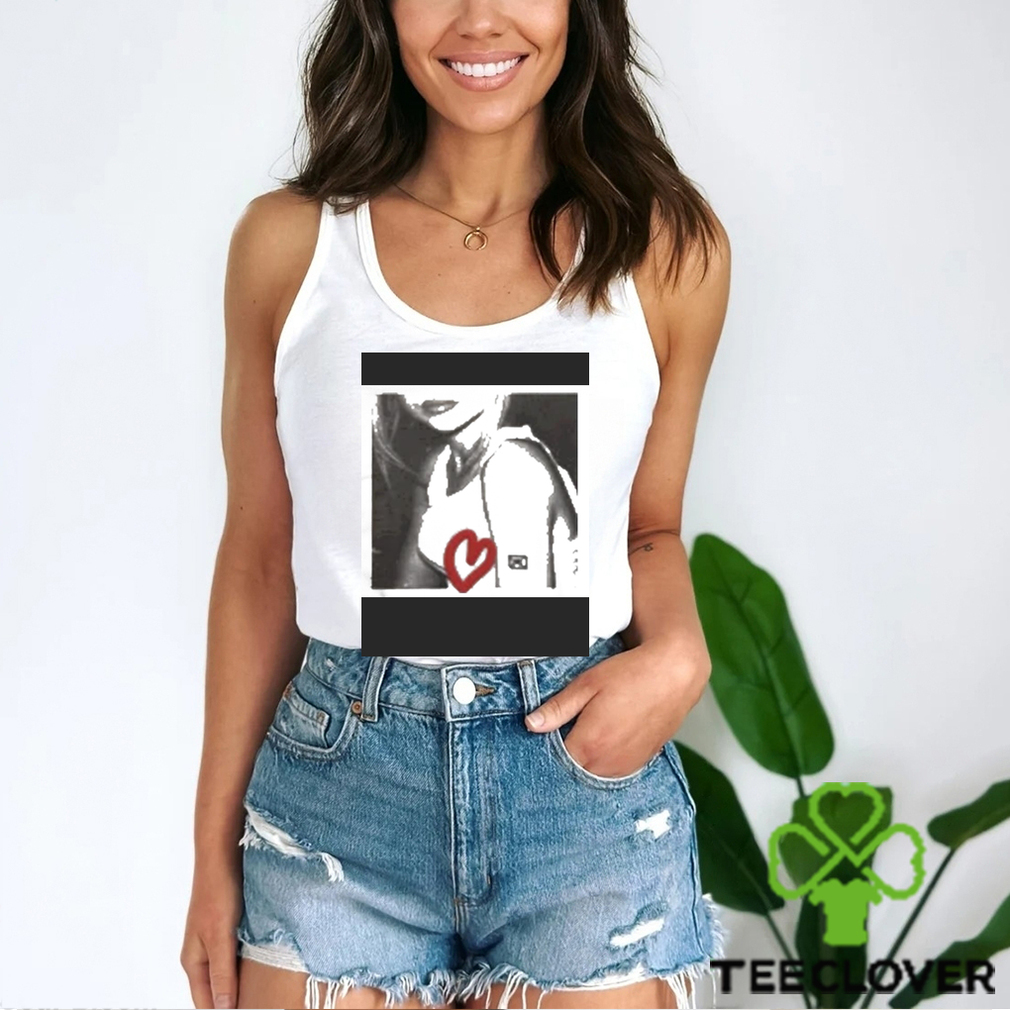 Sabrina Carpenter heart t shirt Sabrina Carpenter heart t shirt