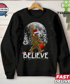 Santa Bigfoot Christmas Lights Funny Sasquatch Believe Xmas T Shirt Recovered