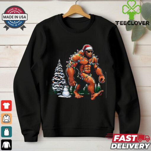 Santa Bigfoot Christmas Tree Lights Funny Sasquatch Believe T Shirt Recovered