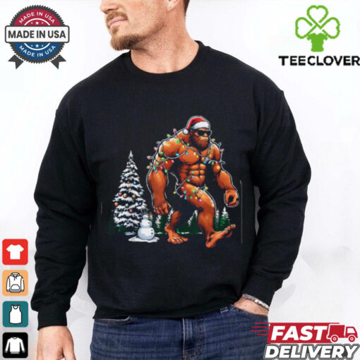 Santa Bigfoot Christmas Tree Lights Funny Sasquatch Believe T Shirt Recovered
