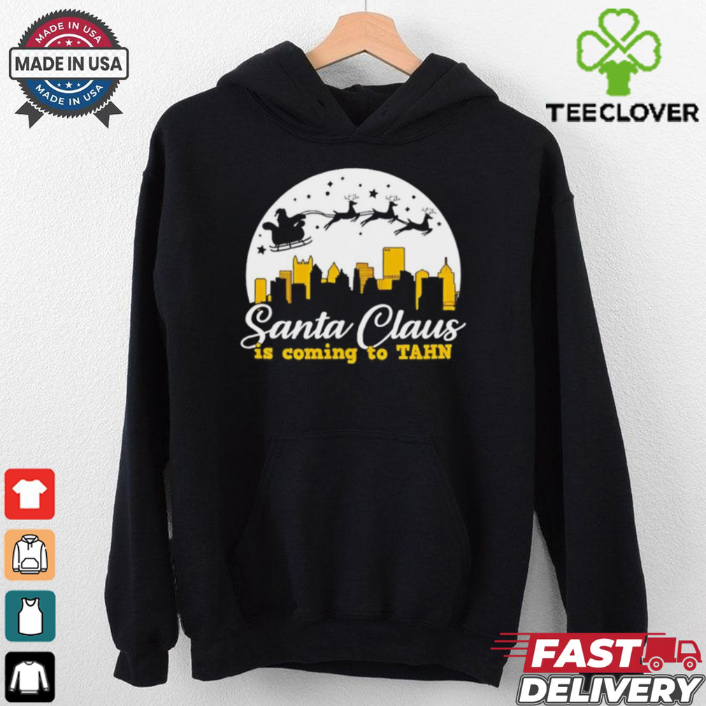 Santa Claus is coming to Tahn skyline Christmas shirt Santa Claus is coming to Tahn skyline Christmas shirt