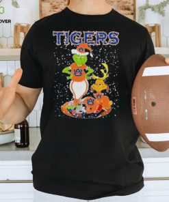 Santa Grinch And Dog Auburn Tigers Helmet Merry Christmas Tshirt