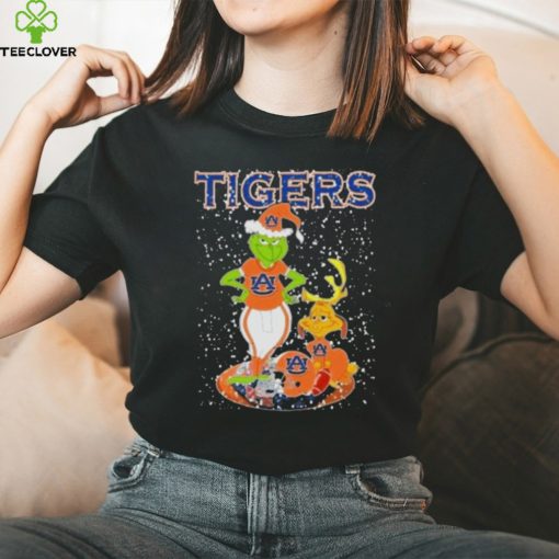 Santa Grinch And Dog Auburn Tigers Helmet Merry Christmas Thoodie, sweater, longsleeve, shirt v-neck, t-shirt