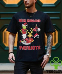 Santa Grinch And Dog New England Patriots Christmas Shirt