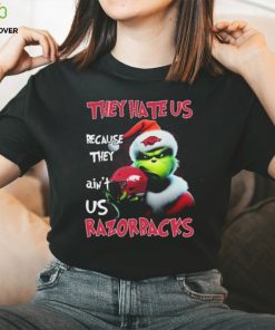 Santa Grinch Christmas They Hate Us Because Ain’t Us Arkansas Razorbacks Shirt