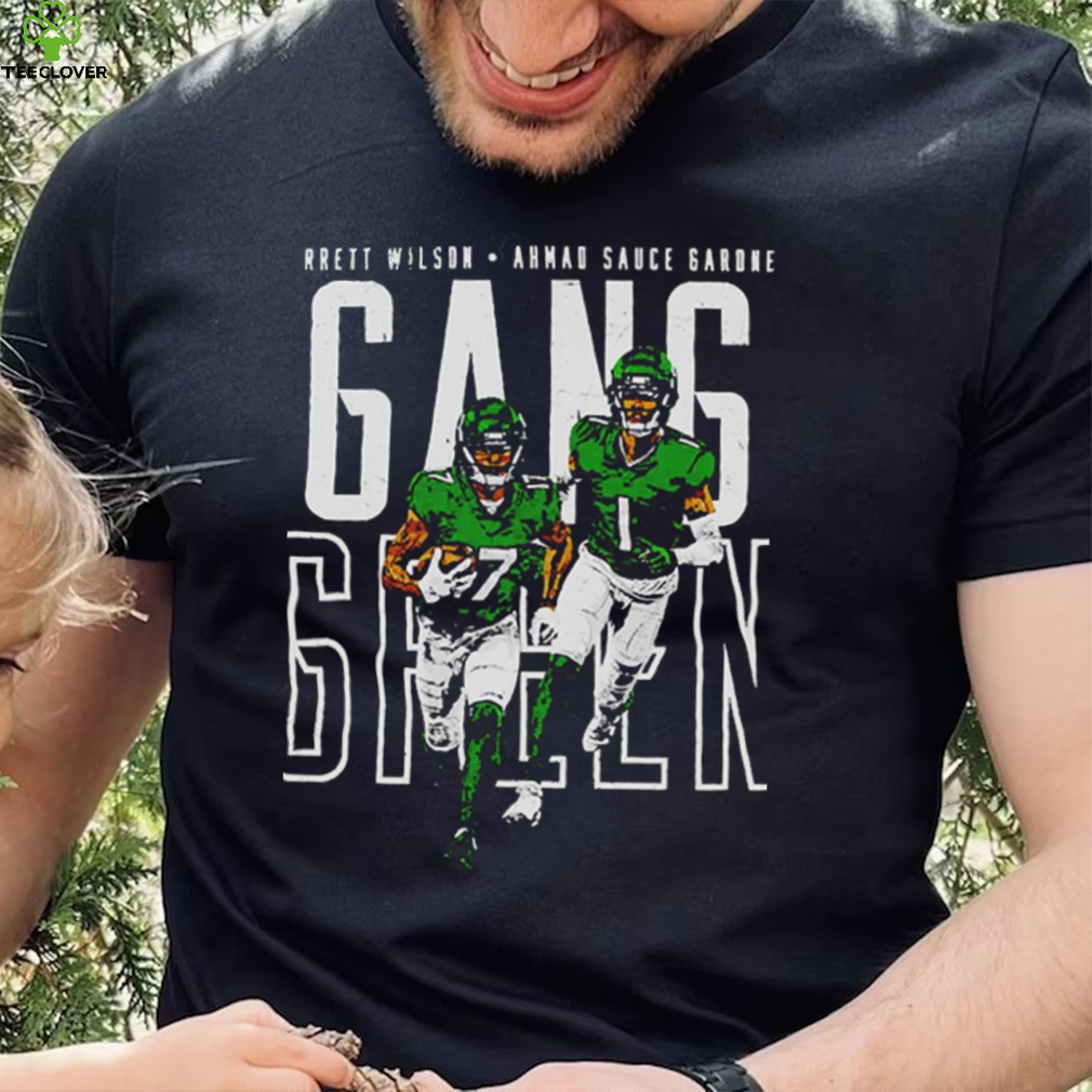 Sauce Gardner and Garrett Wilson New York J Gang Green shirt
