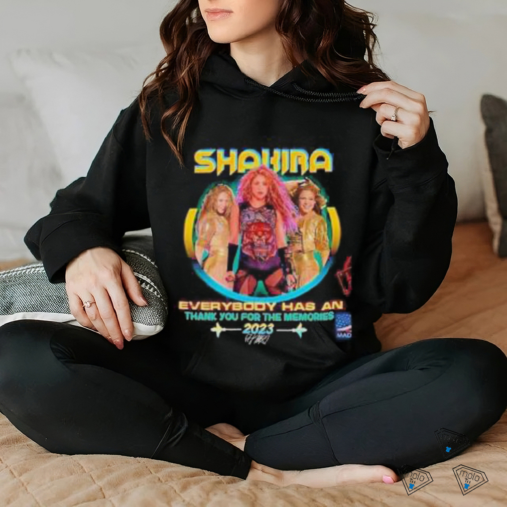 Shakira everybody has an thank you for the memories 2023 signatures shirt Shakira everybody has an thank you for the memories 2023 signatures shirt