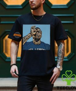Shawn Marion Wearing Deshawn Stevenson Shirt