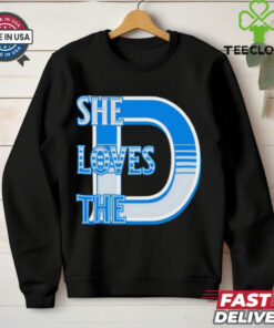 She loves the D Detroit Lions shirt