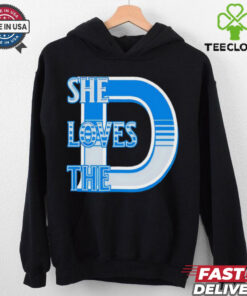 She loves the D Detroit Lions shirt