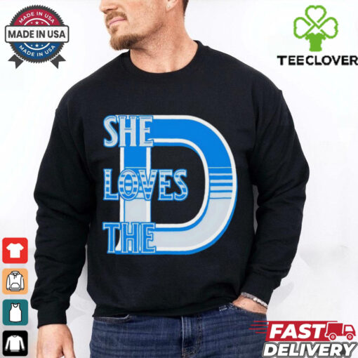 She loves the D Detroit Lions shirt