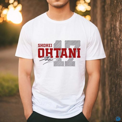 Shohei Ohtani 17 type signature text hoodie, sweater, longsleeve, shirt v-neck, t-shirt