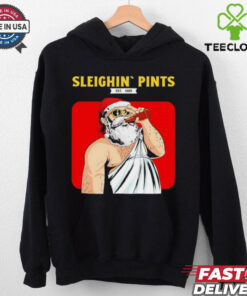 Sleighin pints Santa Claus drinking beer shirt 1 Sleighin pints Santa Claus drinking beer shirt