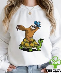 Sloth Cowboy Riding Turtle T Shirt Classic Hoodie