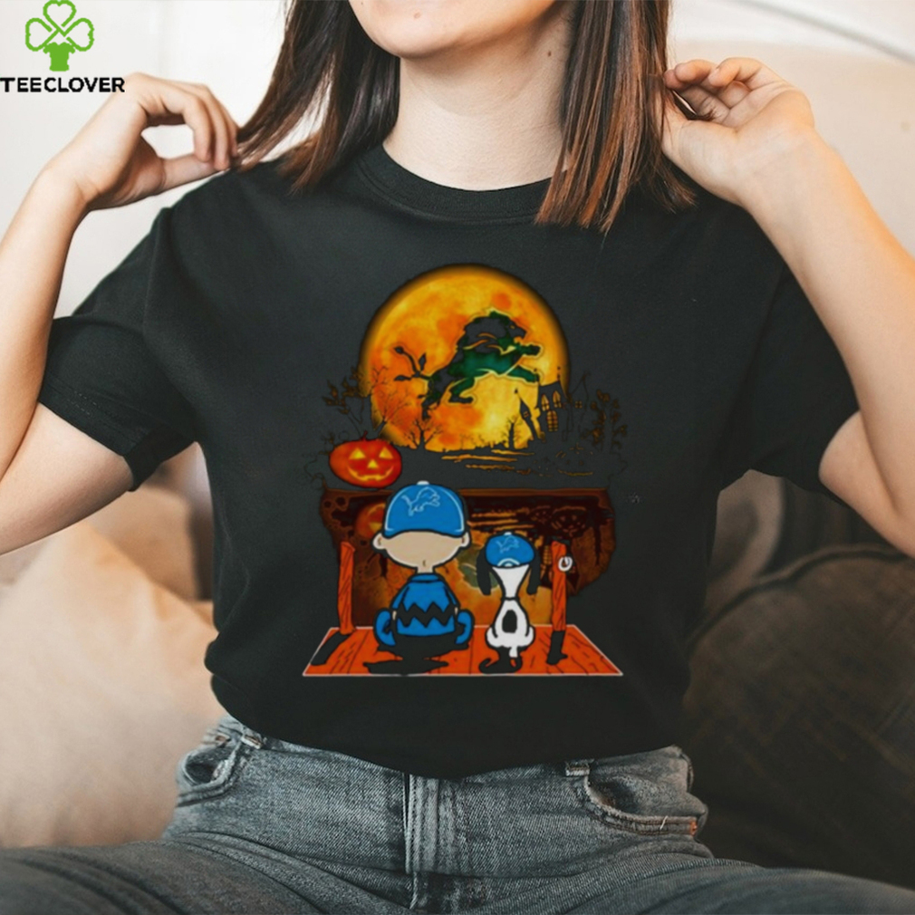 Snoopy Charlie Brown Sit Under Moon Detroit Tigers Halloween Shirt