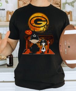 Snoopy And Charlie Brown Green Bay Packers Sitting Under Moon Halloween 2023 T shirt 2 Snoopy And Charlie Brown Green Bay Packers Sitting Under Moon Halloween 2023 T shirt