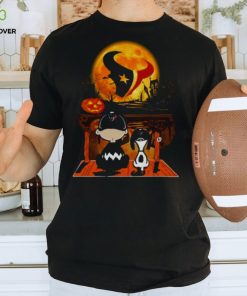 Snoopy And Charlie Brown Houston Texans Sitting Under Moon Halloween 2023 T shirt 2 Snoopy And Charlie Brown Houston Texans Sitting Under Moon Halloween 2023 T shirt