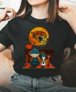 Snoopy And Charlie Brown Jacksonville Jaguars Sitting Under Moon Halloween 2023 T shirt