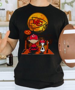 Snoopy And Charlie Brown Kansas City Chiefs Sitting Under Moon Halloween 2023 T shirt 2 Snoopy And Charlie Brown Kansas City Chiefs Sitting Under Moon Halloween 2023 T shirt