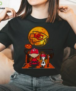 Snoopy And Charlie Brown Kansas City Chiefs Sitting Under Moon Halloween 2023 T shirt 3 Snoopy And Charlie Brown Kansas City Chiefs Sitting Under Moon Halloween 2023 T shirt