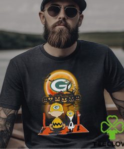 Snoopy And Charlie Brown Pumpkin Green Bay Packers Halloween Moon 2023 T Shirt 1 Snoopy And Charlie Brown Pumpkin Green Bay Packers Halloween Moon 2023 T Shirt