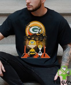 Snoopy And Charlie Brown Pumpkin Green Bay Packers Halloween Moon 2023 T Shirt 2 Snoopy And Charlie Brown Pumpkin Green Bay Packers Halloween Moon 2023 T Shirt