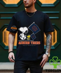 Snoopy Auburn Tigers Road To Oklahoma City flag hoodie, sweater, longsleeve, shirt v-neck, t-shirt