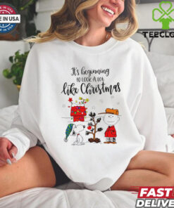 Snoopy Charlie Brown Peanuts it’s beginning to look a lot like Christmas shirt