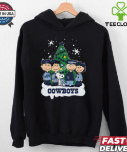 Snoopy Christmas Tree Dallas Cowboys Graphic T Shirt