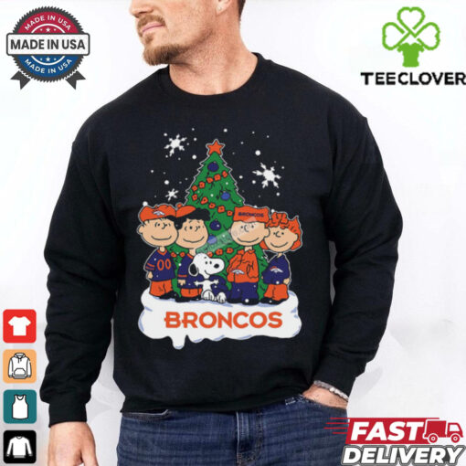 Snoopy Christmas Tree Denver Broncos Graphic T Shirt