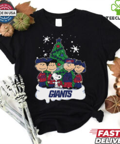 Snoopy Christmas Tree New York Giants Graphic T Shirt